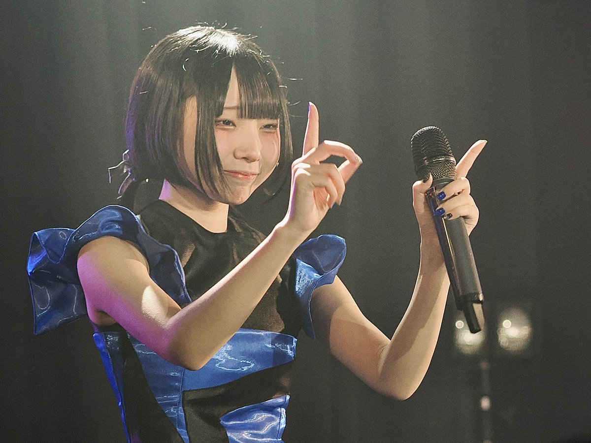 先日、Sound lab moleにてNEON LINEのデビューLIVEがありましたんで参戦しましたよ
初々しくも堂々としていて、大変に今後がお楽しみなグループです
当方、完全に親戚のおじさん目線で、楽しい時間を過ごさせていただきました
ありがとう！
#NEONLINE
#ネオラ
#まじちゅぼならなくちゃ