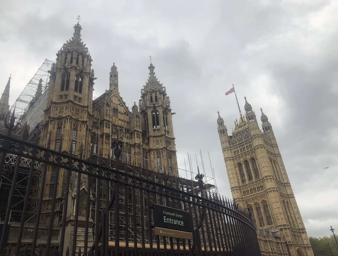 NickKeep_NKA's tweet image. The boys are back in town.
Another early morning train journey to Olde London Town. A meeting in Whitehall at 09.00 hrs! And then a keynote at 14.00 but at least there’s a free lunch! #London #Speaker #Advisor #Military #Veteran #FreeLunch