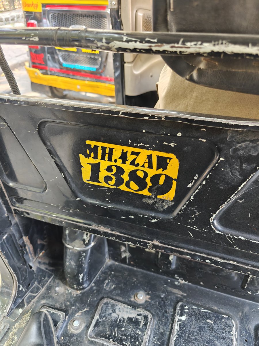 NavinKurle's tweet photo. @Uber_India @Uber i see the same issue different vehicle number than the assigned one.i have been raised this multiple times . cant we have simple feature is vehicle number matching yes or no @MumbaiPolice @MMVD_RTO https://t.co/GvLojsOX6K