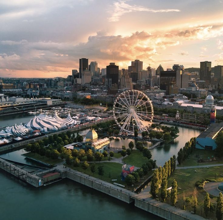 beautyexplorer0's tweet photo. Montreal , Canada https://t.co/aKIK4HyHnd