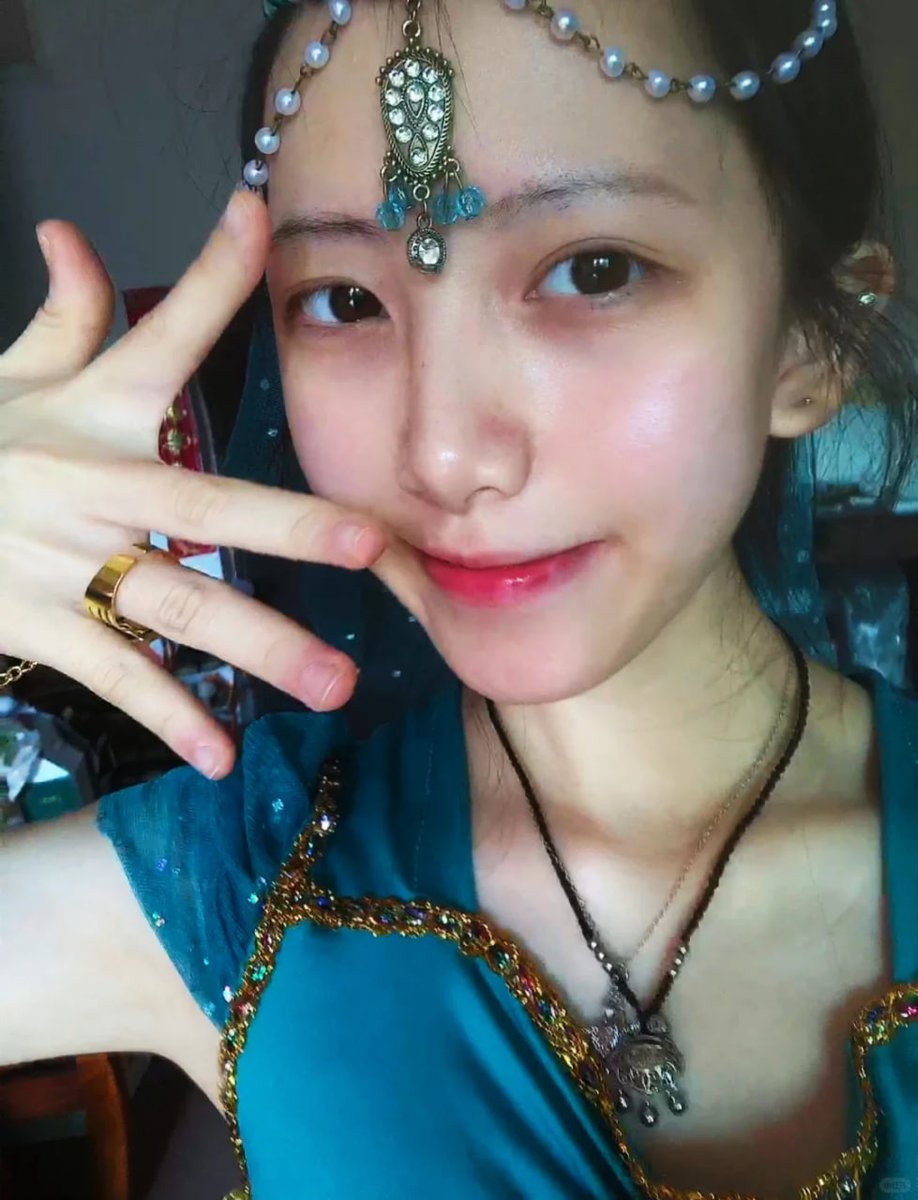 小齒不語 tweet media