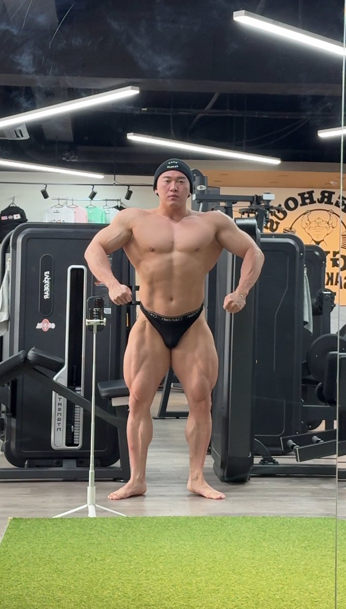 yuki_physique97's tweet photo. 今朝の体重は103.1kg
絞れてる方がでかく見える現象に名前つけたい。
今はデブや https://t.co/44PyMlq48g