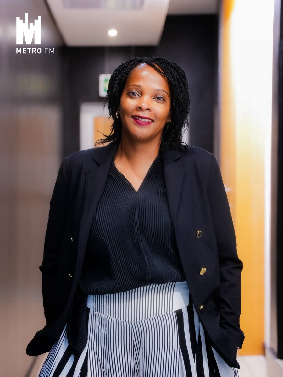 METROFMSA's tweet photo. On #BestMornings, we unpack the rise of contract work in South Africa.

Stats SA reports a 12% increase in informal and contract work since 2020, as more professionals move away from permanent roles toward fixed term opportunities. Is this simply a response to economic pressure, or a deeper shift in how work is structured?

We’re joined in studio by Dr Sharon Munyaka, practising work psychologist and former president of SIOPSA, to help us unpack the trend.

Catch the podcast on https://t.co/N8uDZbmX1P
