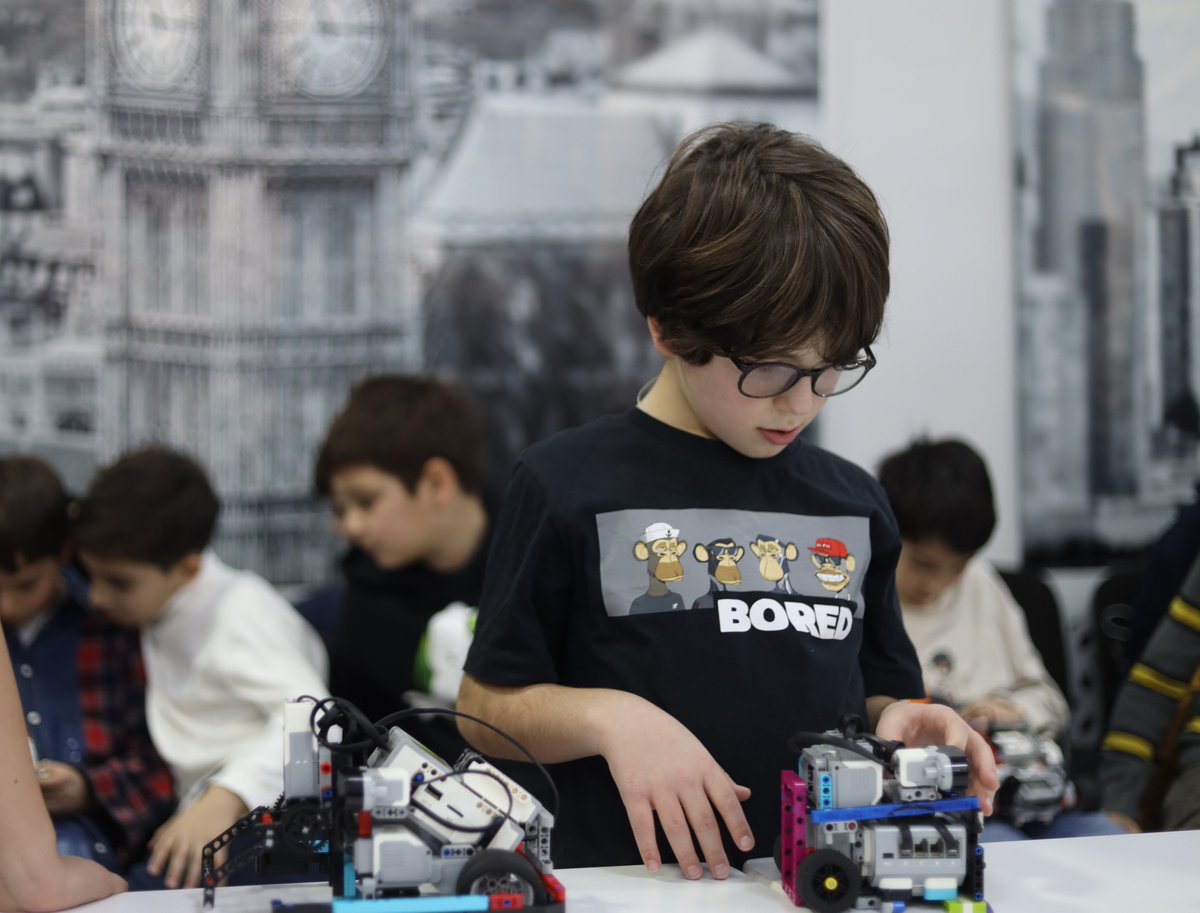 European School tweet media