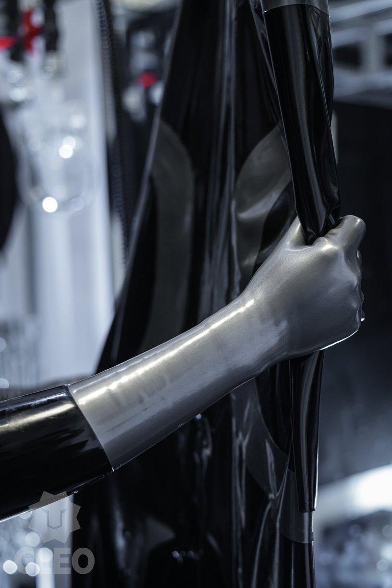 G.LEO Latex tweet media