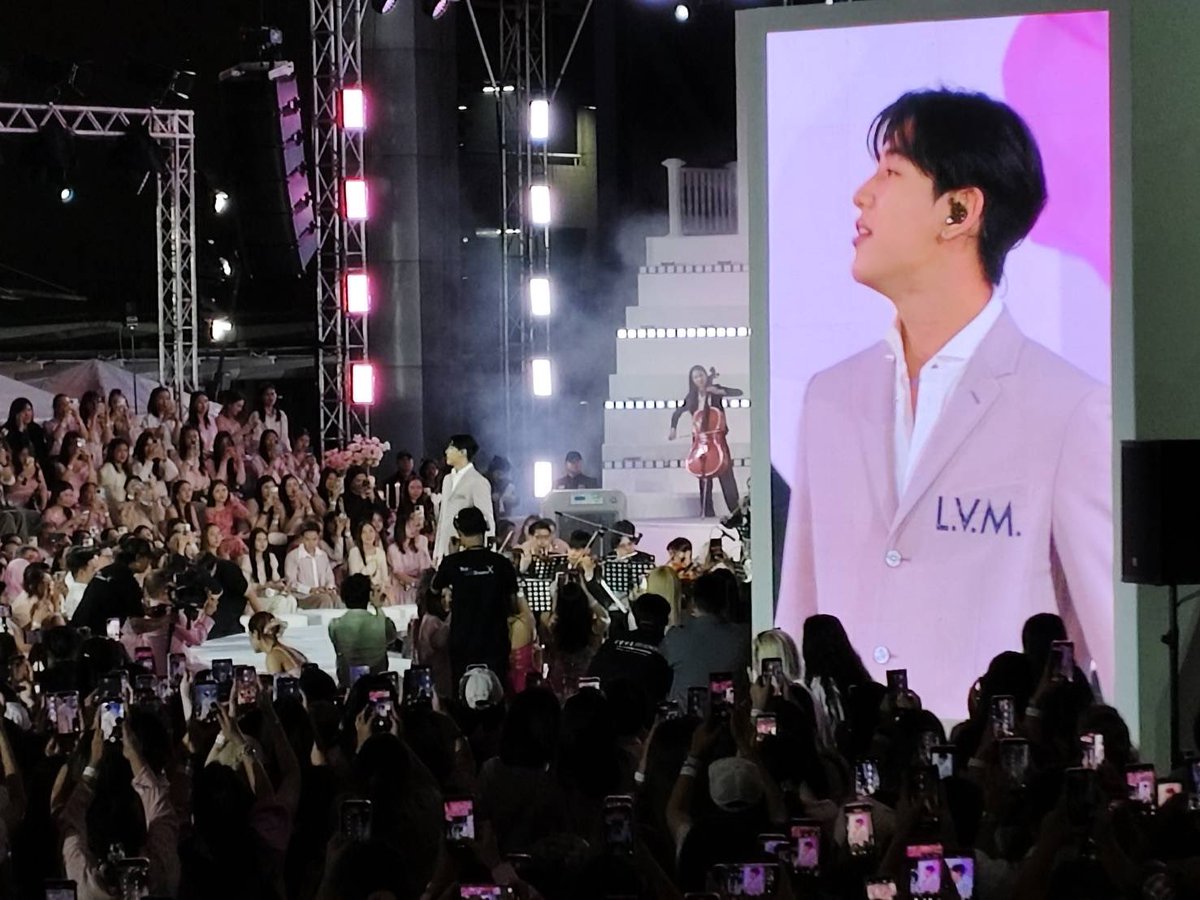 Shining BamBam ✨

🌸 #BamBam ในงาน SRICHAND IN-SKIN PDRN Event "The Symphony of GLOWolution" ณ พาร์ค พารากอน ชั้น M สยามพารากอน

#SRICHANDxBamBam #뱀뱀 #SiamParagon