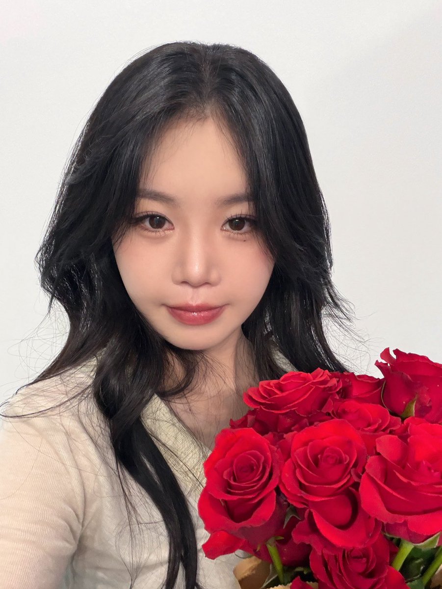서수진 영원히 사랑해

#SOOJINDAY #HappySOOJINday
#서탱의_영원한_봄날_수탱데이