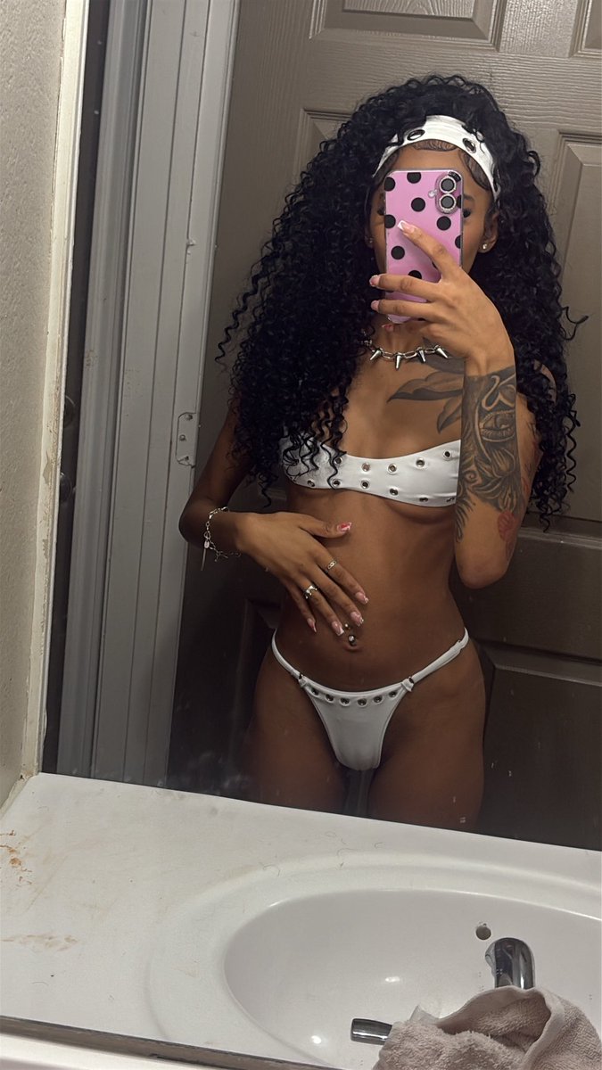 tinyprincess tweet media