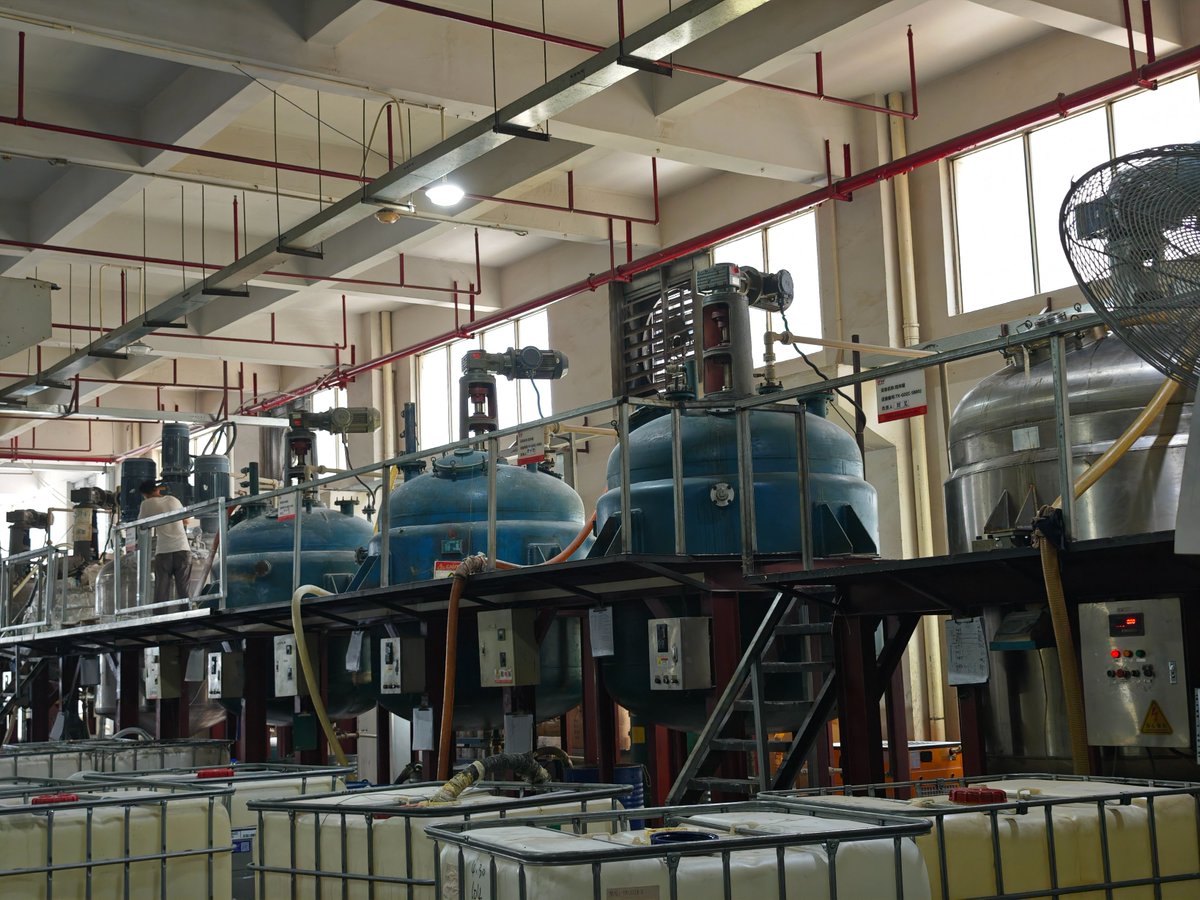 Tuoxin888's tweet image. Durable epoxy systems help create seamless, dust-free surfaces that last longer and require less maintenance. 🏭
Tuoxin supplies practical epoxy flooring materials for real project conditions.
📩 tuoxinnewmaterials@gmail.com
#tuoxin #epoxyflooring #epoxycoating  #floorcoating