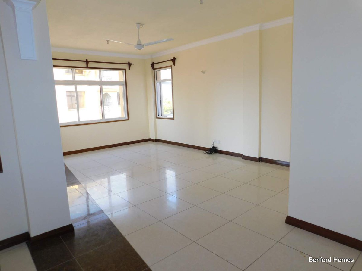 AddressAlly's tweet photo. Discover this spacious 3 bedroomed apartment for sale at near Pride in Hotel suitable for Airbnb business. This location offers an unmatched convenience to social amenities, schools, institutional and only 5 min walk to the beach. Make it your own for Kes 22M https://t.co/bGSnTXu5dv