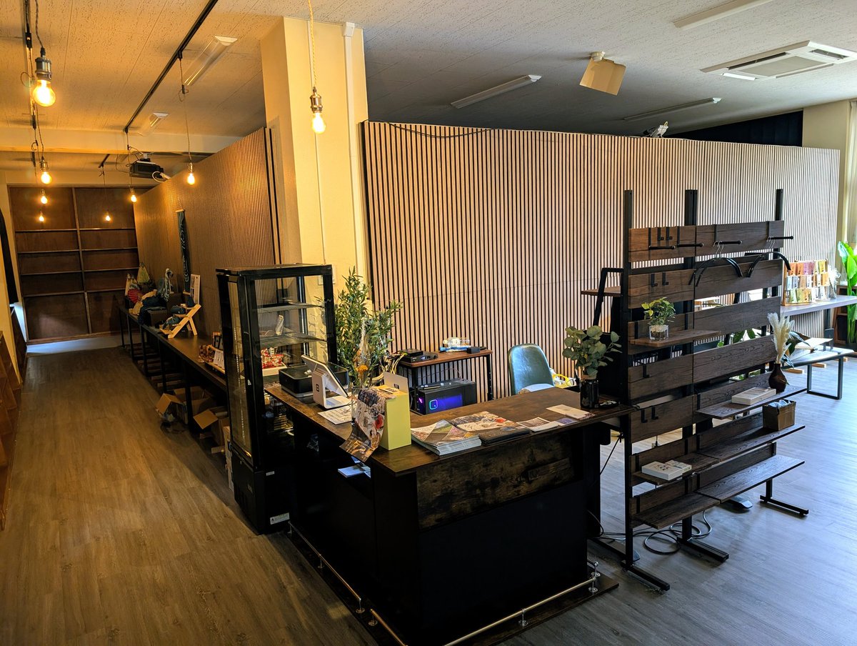 overlay inc. tweet media