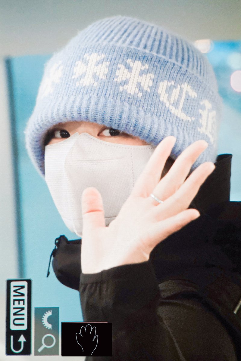 유앙글 tweet media