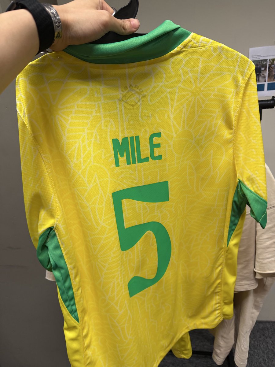 milephakphum's tweet photo. ,,, 💚 #GreenyRose ,,, https://t.co/f7VLAxE5Ei