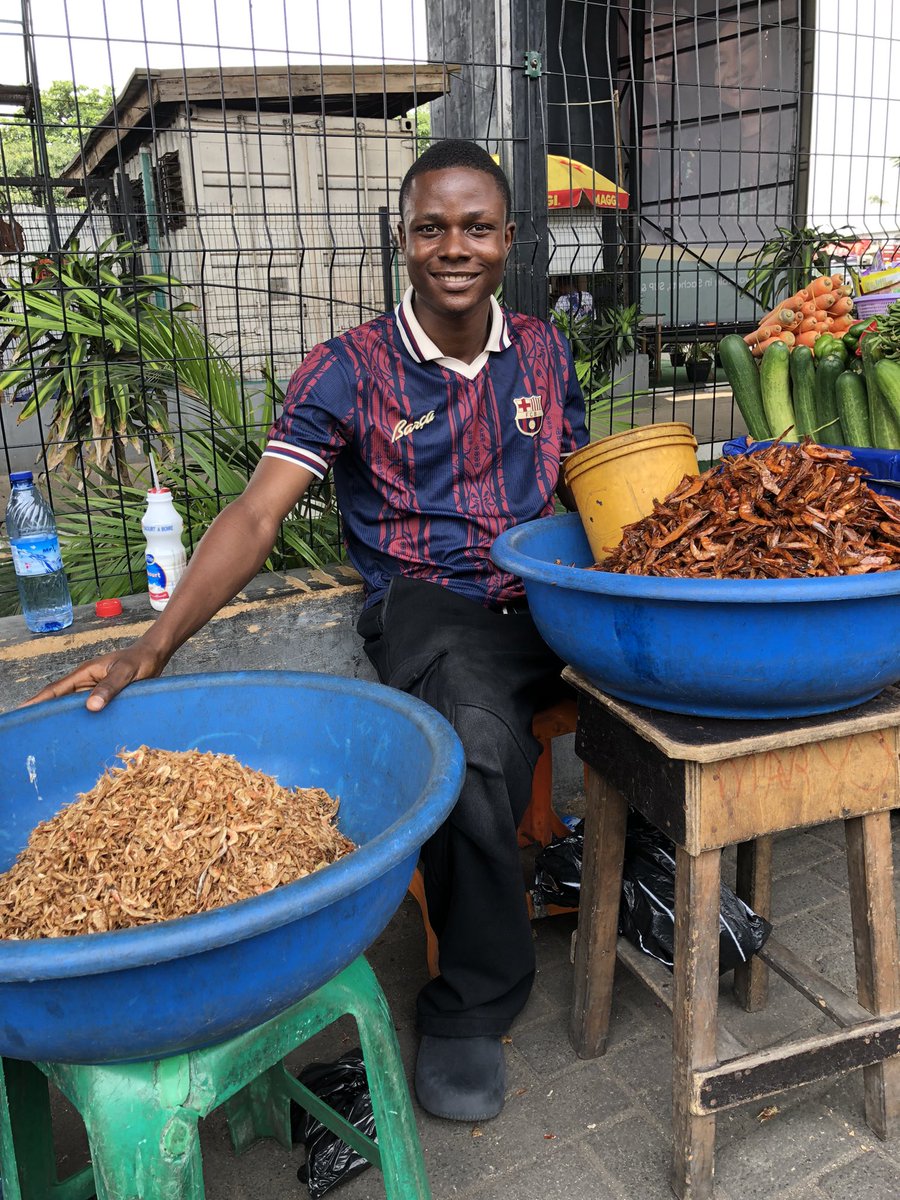 I sell crayfish 
Painter is 10k
Half paint is 5k
Location: Apapa, Lagos ❤️