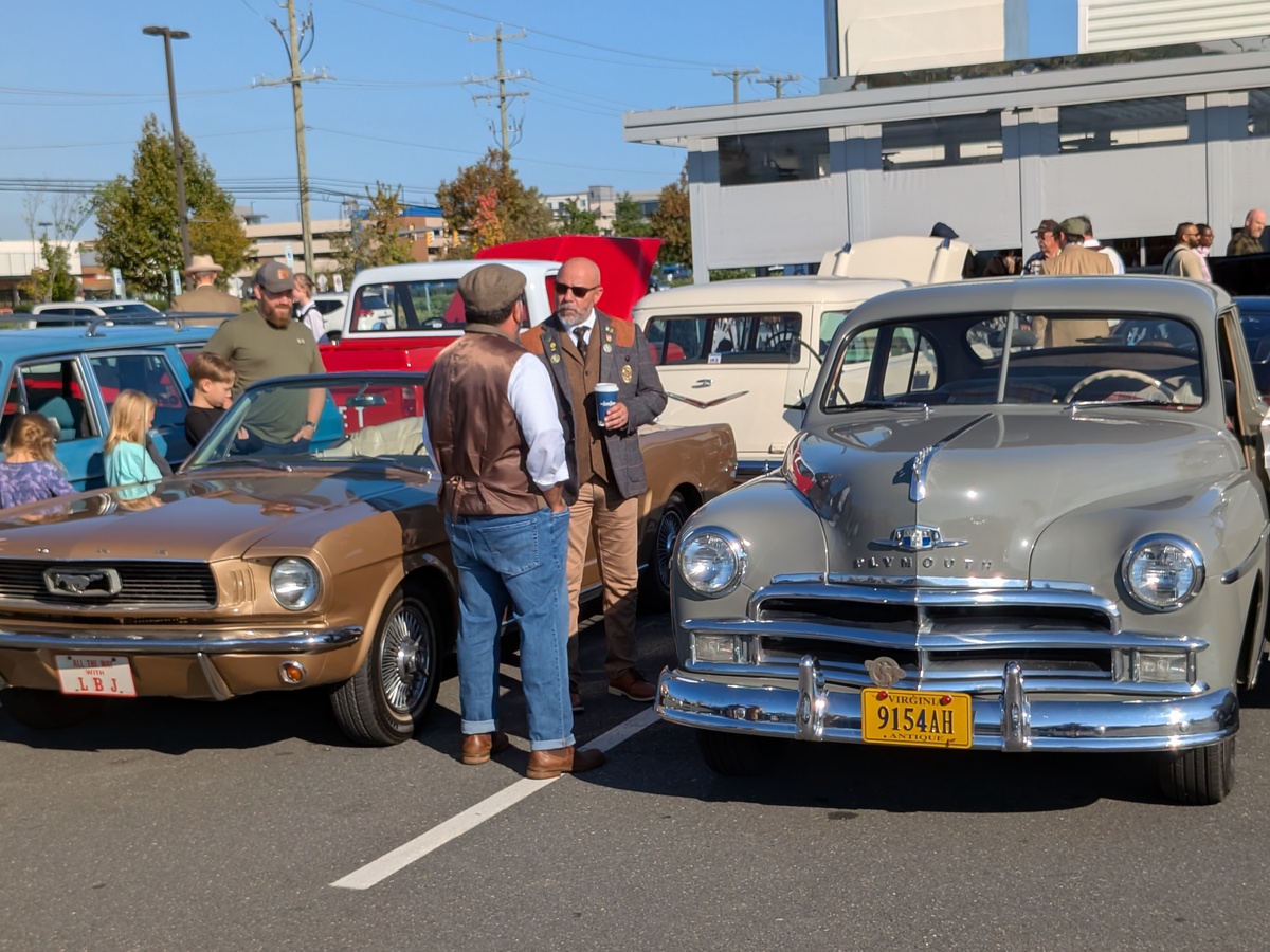 Gentleman's Drive tweet media