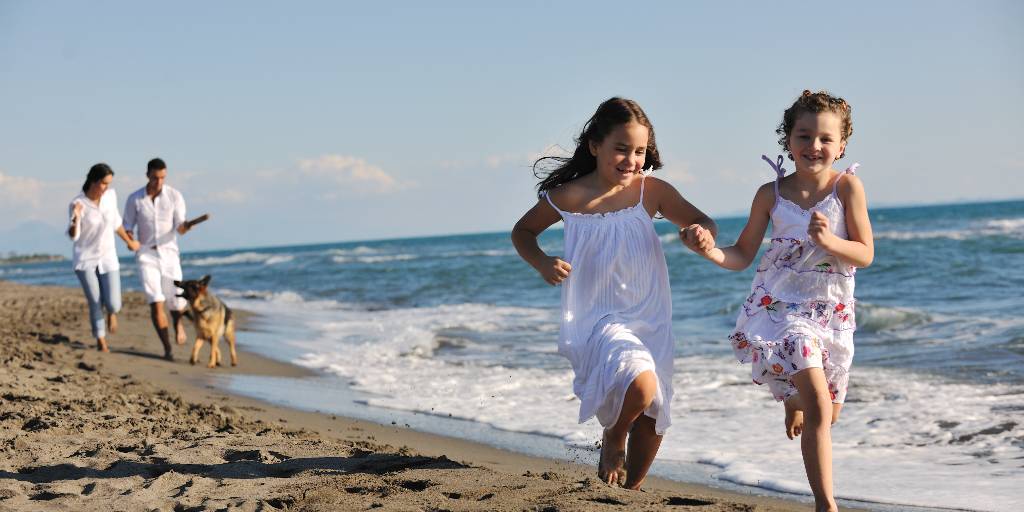OBHolidayClub's tweet photo. South Coast March getaway? Margate Sands with Off Beat Holiday Club. 

🌊☀️ Warm waves, beach walks &amp;amp; family fun. 

Book your stay now! https://t.co/iMLYy2a5VD

#OffBeatHolidayClub #MargateSands #Margate #BeachHoliday #BookNow https://t.co/3e9VXVApLV