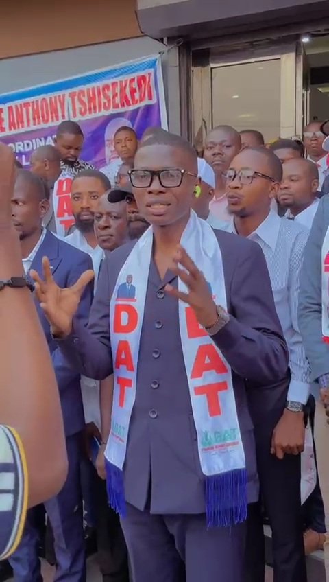 Aigle603482822's tweet photo. 📸 Retour en images sur la grande réunion des cadres et des comités fédéraux et communaux de Kinshasa . 

La Dynamique Anthony Tshisekedi (DAT) a organisé une importante réunion stratégique avec les cadres ainsi que les responsables des comités fédéraux et communaux de Kinshasa.

Cette rencontre a été un moment fort d’échanges, de mobilisation et de redynamisation des structures du mouvement. Les participants ont réaffirmé leur engagement à poursuivre le travail d’implantation de la DAT à travers la ville de Kinshasa et sur toute l’étendue du pays.

Au cours de cette réunion, plusieurs orientations ont été données afin de renforcer la structuration du mouvement, consolider la mobilisation de la jeunesse consciente et accompagner la vision du Président de la République pour un Congo stable, fort et prospère.

La DAT se positionne ainsi comme une véritable réserve politique, porteuse d’une vision et d’une relève politique responsable pour l’avenir de la République Démocratique du Congo.
✊ La mobilisation continue !
#DAT
#DynamiqueAnthonyTshisekedi
#Mobilisation
#Kinshasa