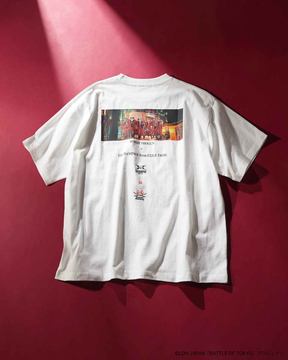RAGEBLUEpress's tweet image. ／
ROWDY SHOGUN × RAGEBLUE
2026.03.19 RELEASE
＼

誇り高く、強く、守り抜く。
用心棒の意志を落とし込んだマストバイのTシャツ

オーバーサイズなので、レイヤードも楽しめそう....

グラフィックロゴTシャツ ¥5,500(taxin)

#BATTLEOFTOKYO
#ROWDYSHOGUN #THERAMPAGE
#andST #RAGEBLUE