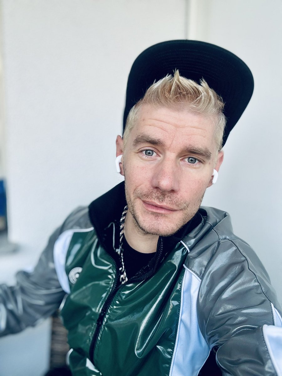 T.P.-von D. tweet media