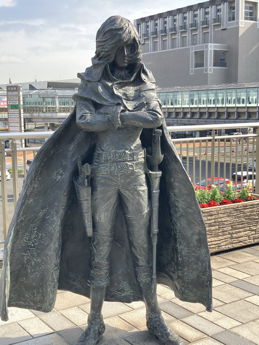 JR小倉駅新幹線口に看板がかかりました。新幹線改札出て右に20mです。すぐそばに「銀河鉄道999」のキャラクター像もあります。
バスセンターとは反対方向ですが、ぜひお立ち寄りください。

#日本場面緘黙研究会 
#場面緘黙