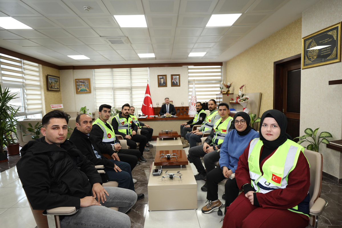 İHAKUT ilk resmi ziyaretini Van Gençlik ve Spor İl Müdürlüğü'ne yaptı