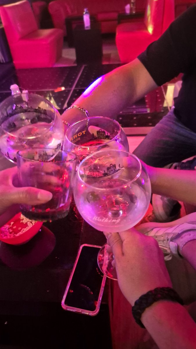 EllayElidilio tweet media