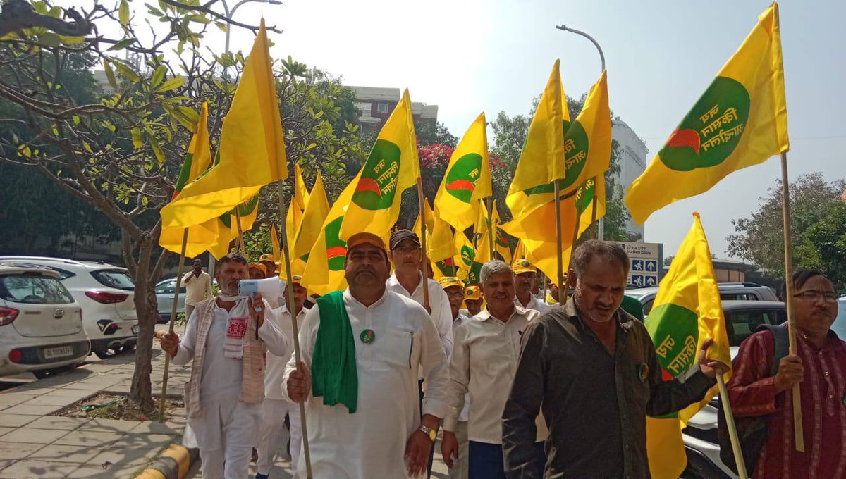 aviksahaindia's tweet photo. Mazdoor - Kishan Parliament!

#JantarMantar #Protest #StandWithFarmers #StandWithWorkers https://t.co/ymiVE6Le9G