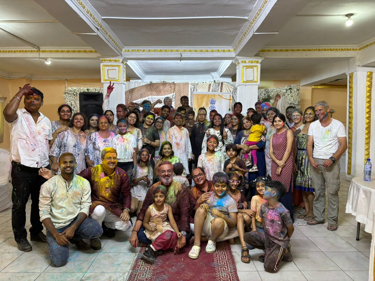 BSSdjib's tweet photo. Colors of Joy: Celebrating Holi Milan with BSS-Bharatiya Sanskritik Samagam in Djibouti! @MinOfCultureGoI @indiaindjibouti @narendramodi https://t.co/FoC2PX47HL