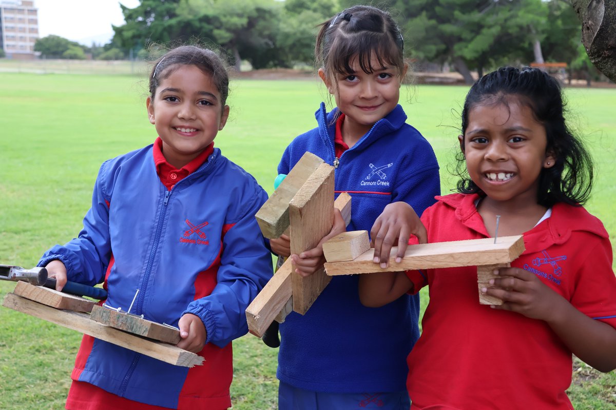 Cannons_Creek's tweet image. During PBL (Project Based Learning), our Grade 2s are learning about different materials, exploring natural and man-made materials. They showed us their hammer skills, using wood, plastic and metal in their constructions. #woodwork