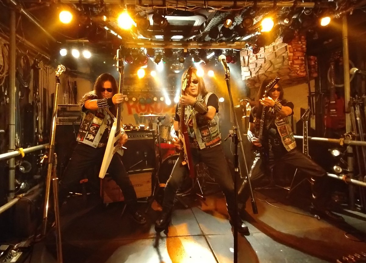ta_stu's tweet photo. 今年一発目のライブは 3/7 下北沢 ろくでもない夜 でした〜！！
2026年のスタートに相応しいシンガロングとメロイックサインで最高に美しかった〜！！
皆さん、ありがとう〜！！ https://t.co/pSZslHRbvq
