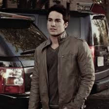 𝓒𝓪𝓻𝓸𝓵𝓲𝓷𝓮 𝓕𝓸𝓻𝓫𝓮𝓼 tweet media