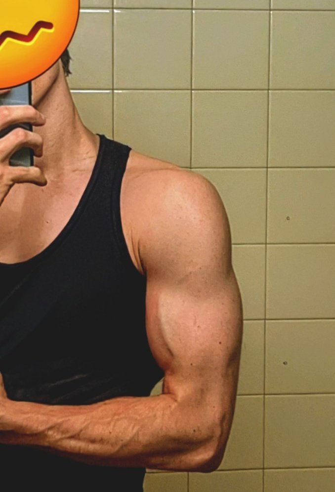 itsreally_cole's tweet photo. bicep pump goin crazy😤 https://t.co/PcxalxgFQv