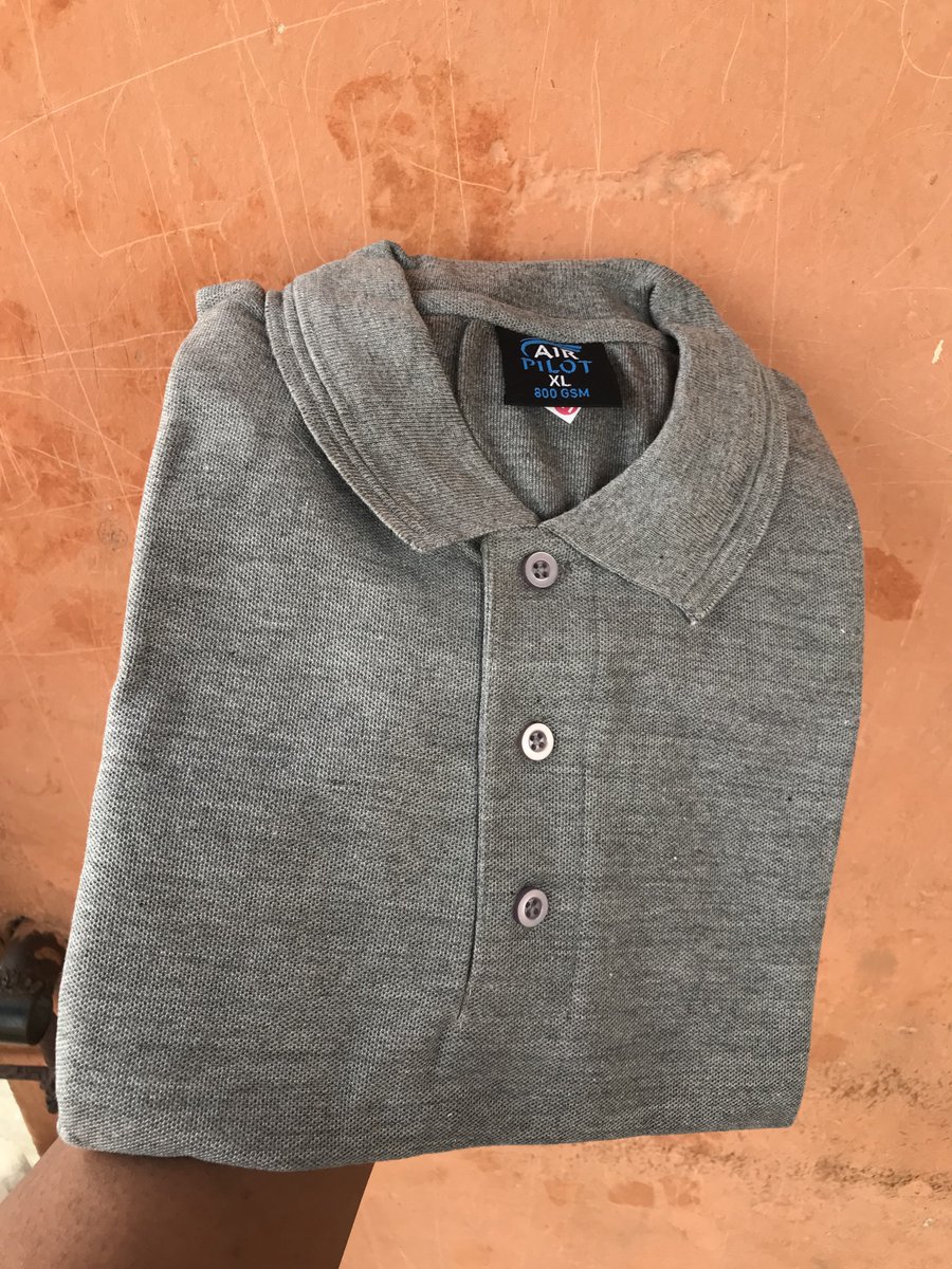 T-shirtfrommakis tweet media