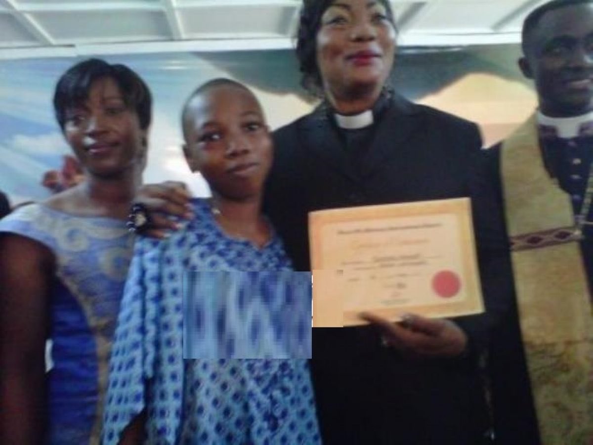 PulseNigeria247's tweet photo. Veteran actress, Eucharia Anunobi reveals medical negligence lead to the death of her son Raymond. 💔

"Instead of the student doctor to do blood transfusion, the student doctor did blood extraction; removed 3 pints of my son's blood.” https://t.co/DROiibCXqj