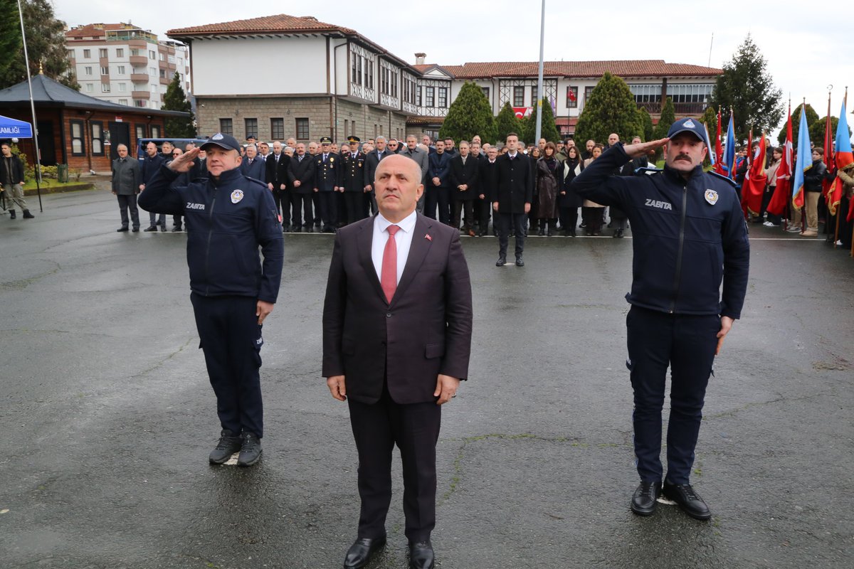 Cayelibeltr's tweet photo. 📍 Atatürk Anıtı Önü - Çelenk Sunma Töreni

Belediye başkanımız Sayın İsmail Hakkı ÇİFTÇİ, ilçemizin düşman işgalinden kurtuluşunun 108. yılı münasebetiyle Atatürk anıtı önünde düzenlenen Çelenk sunma törenine katıldı.
@ihcbaskan https://t.co/afOlDi70aF