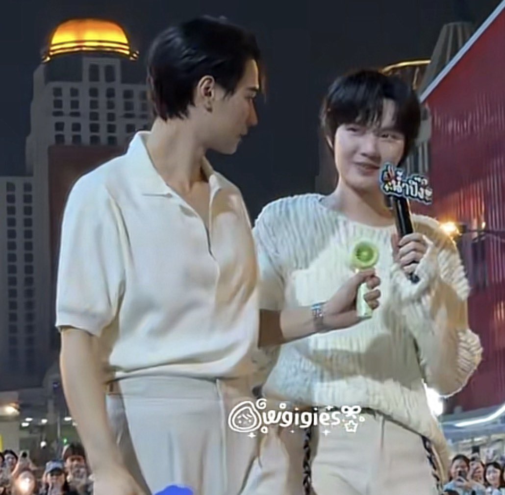 แบบนี้ต้องได้ร่วมงานกันแล้วไหมคะพี่ jisulife เพราะเด็กๆแก๊งเขมทุกคนใช้กันเป็นอวัยวะที่ 33 เลยด้วยซ้ามมม (ฟค.เองก้ด้วย 😹) ฝากพิ jisulife พิจารณาด้วยนะค้าบบ 🤩🤍