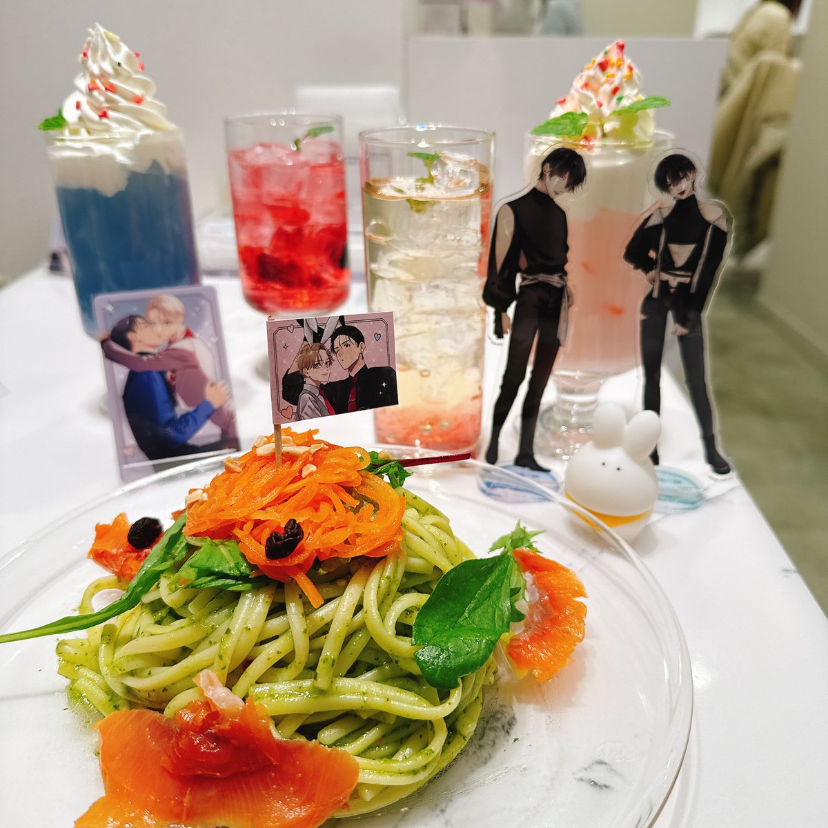 ktk4jes's tweet photo. 他界隈にお邪魔しました！
思えば前弾のうさみんアクスタなくて、うさぱんつで代替えしました。ごめんなさい。 https://t.co/oxKDjtPm5a