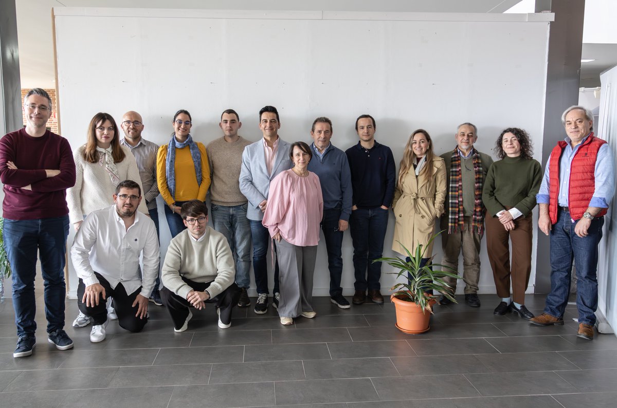 grupotidop's tweet photo. 🚀 ¡Proyecto europeo UNDER HERITAGE! 🏛️
TIDOP (@usal), junto con @_ITCL , @dipuavila  y socios de Portugal.
Objetivo: proteger nuestro patrimonio subterráneo: bodegas, túneles, minas y cuevas. 🍷⛏️🦇

🌐 https://t.co/qUxoTB5b82
📺https://t.co/YP69ne3Dnq

#PatrimonioCultural https://t.co/RzMZGKbR9g