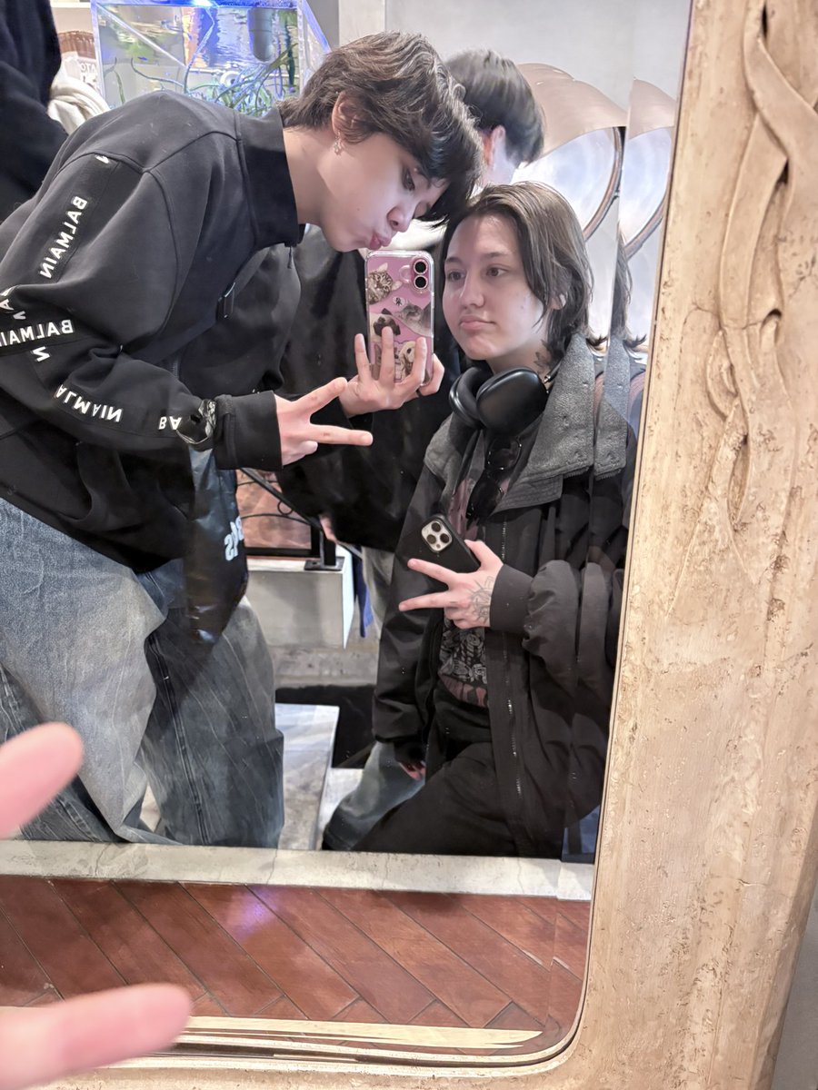 The bloodline ends here! #siblings