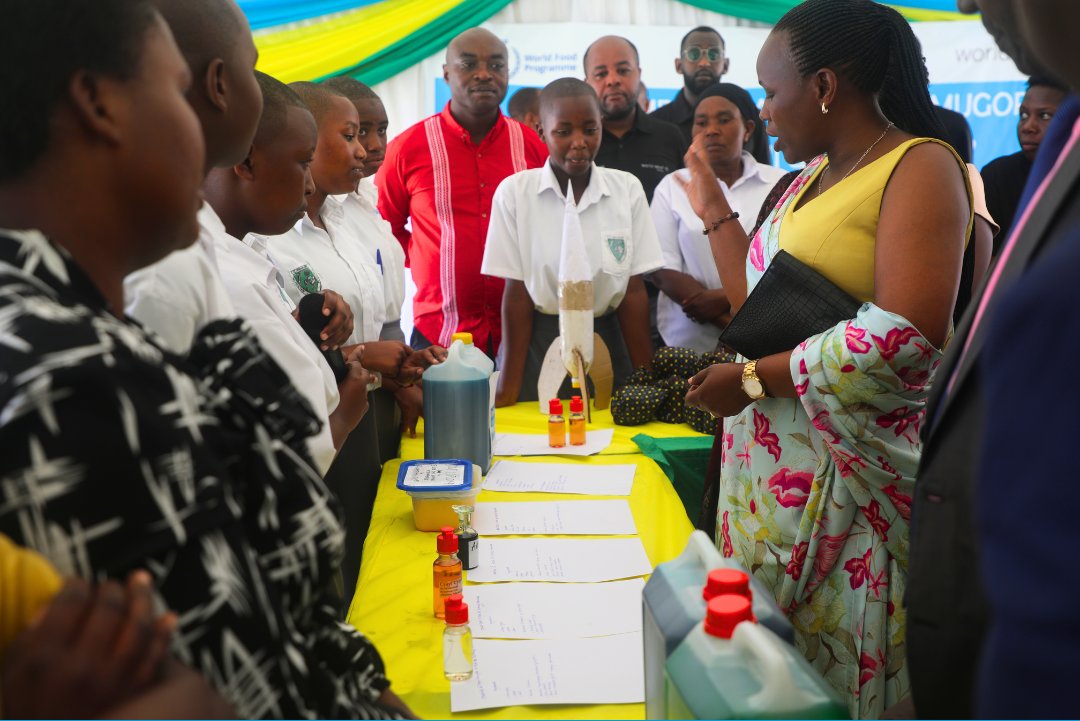 WrrRwanda's tweet photo. Women’s cooperatives empowered under #SheCan Project in @Nyamagabe showcased a variety of agricultural and agro-processed products during the #IWD2026 celebrations. From farming to value addition, these initiatives demonstrate how women are strengthening household incomes. https://t.co/JFIoXxXjRg