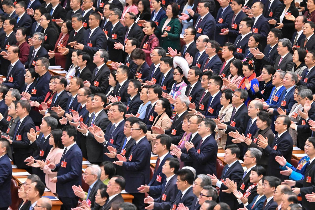 XHNews's tweet photo. The fourth session of the 14th National People's Congress (NPC) held its second plenary meeting on Monday https://t.co/QsZOuHzxKV https://t.co/rqWtY7oGg5