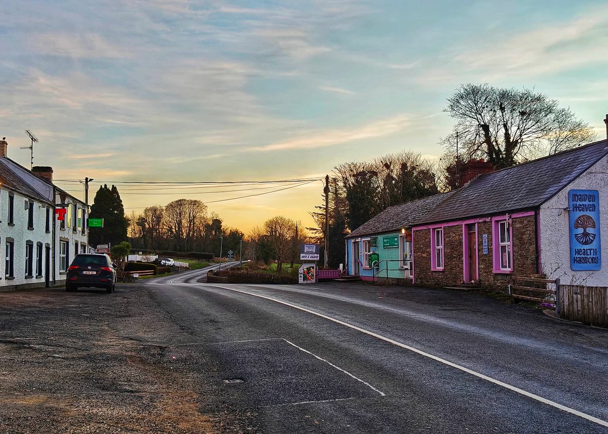 ThisIsIreland3's tweet photo. Early morning stroll around Redcastle and Drung Inishowen 🌅🚶♂️
Good morning from Ireland 🇮🇪
Have a great Monday & Week 💚
📍 Inishowen, Co. Donegal, Ireland ☘️
📸 Ryan Doherty
#Monday #Inishowen #Donegal #Sunrise #Redcastle #Drung #Goodmorning #NewWeek https://t.co/02u2mtJvjq