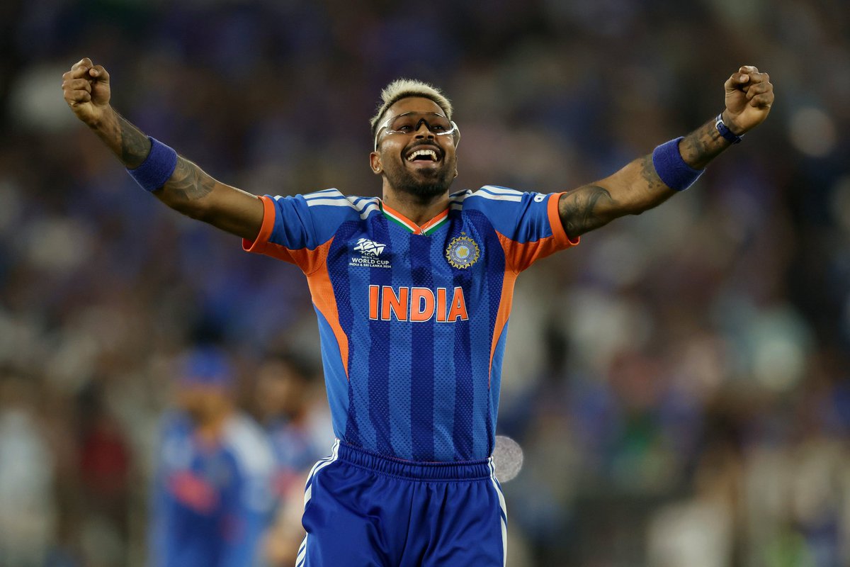 Sohaib66634213's tweet image. 128 runs &amp;amp; 8 Wickets in T20 WC 2022.
144 runs &amp;amp; 11 Wickets in T20 WC 2024.
217 runs &amp;amp; 9 Wickets in T20 WC 2026.

HARDIK PANDYA - THE GREATEST ALL ROUNDER IN T20I HISTORY 🇮🇳

#INDvNZ #INDvsNZL #NZvIND
#NZvsIND #T20WorldCup2026final #T20WC2026