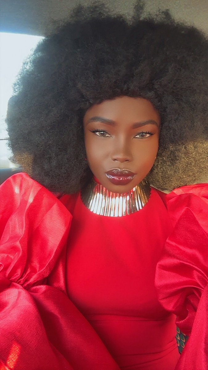 Joyeux anniversaire Reine 👑