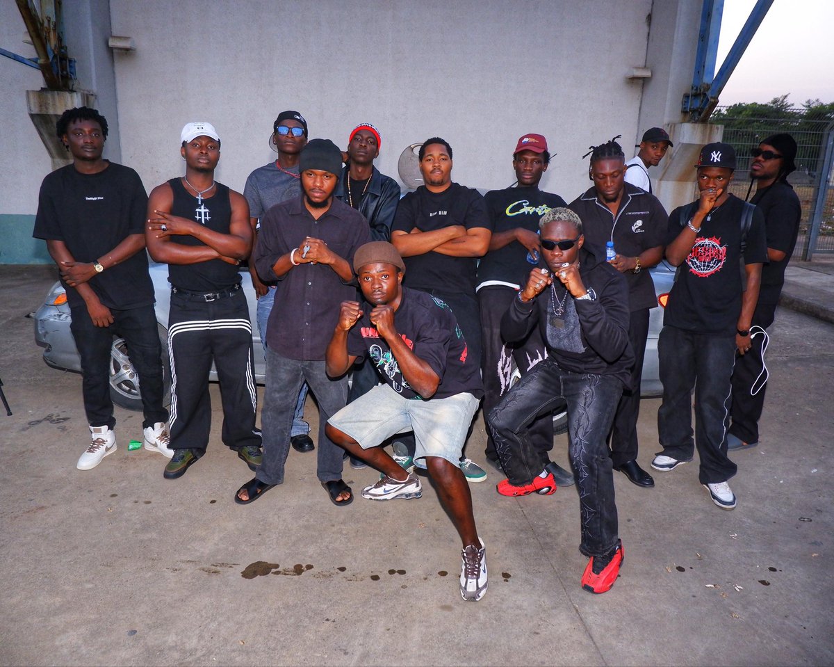 EEZZ🏆 tweet media