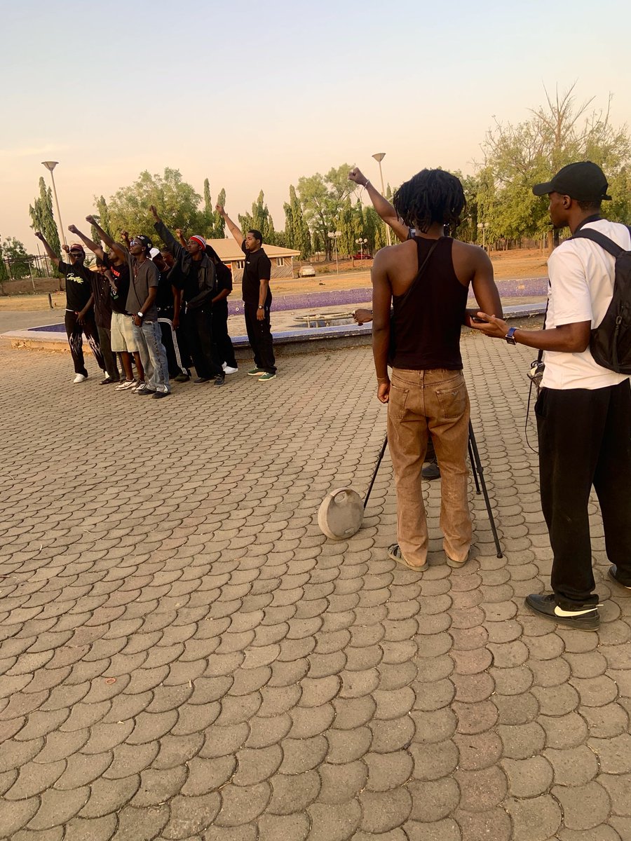 EEZZ🏆 tweet media