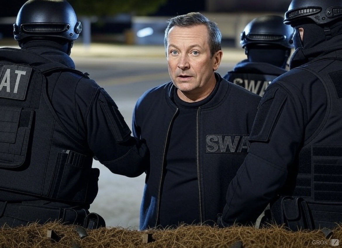 Hands up if you would like to see the Covid premiers arrested 🤚🏻