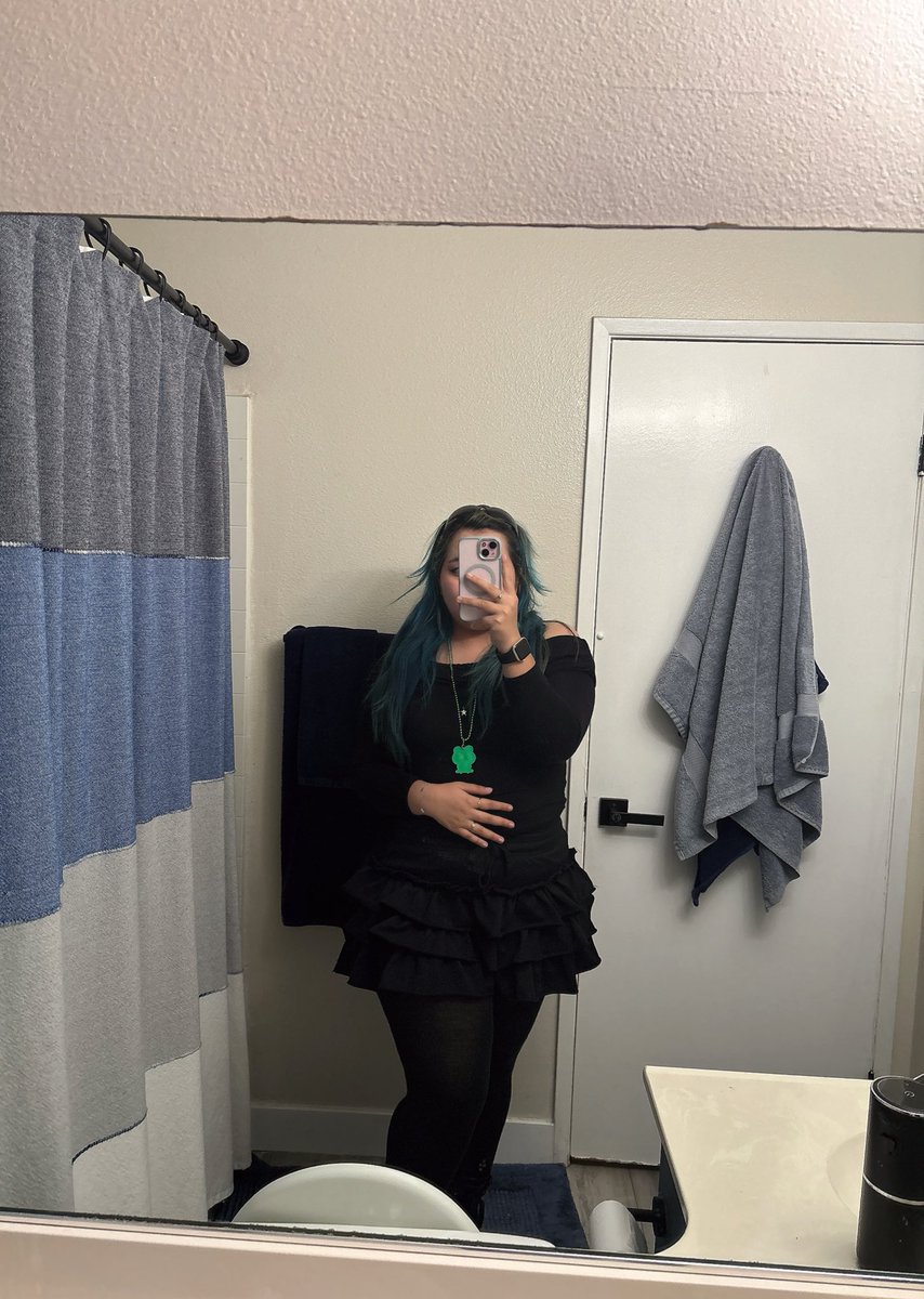 skzscameron's tweet photo. did I forget to mention I dyed my hair blue like ages ago and by next month, I’ll have a different color? :) https://t.co/rhaNLgvWU0