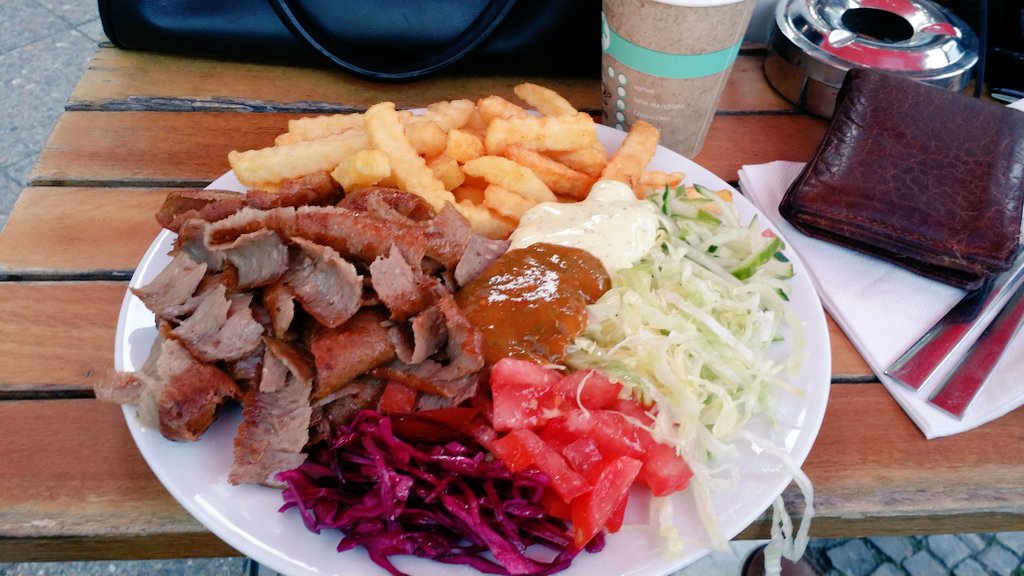 My observation is people generally don't respect money in Ghana. If I pay €10 for this in a country with hourly wage of €13, that's ok. But a street food costing ¢50-¢100 in a nation with ¢21.77 as DAILY MINIMUM WAGE, that's madness or food insecurity must be taken seriously!