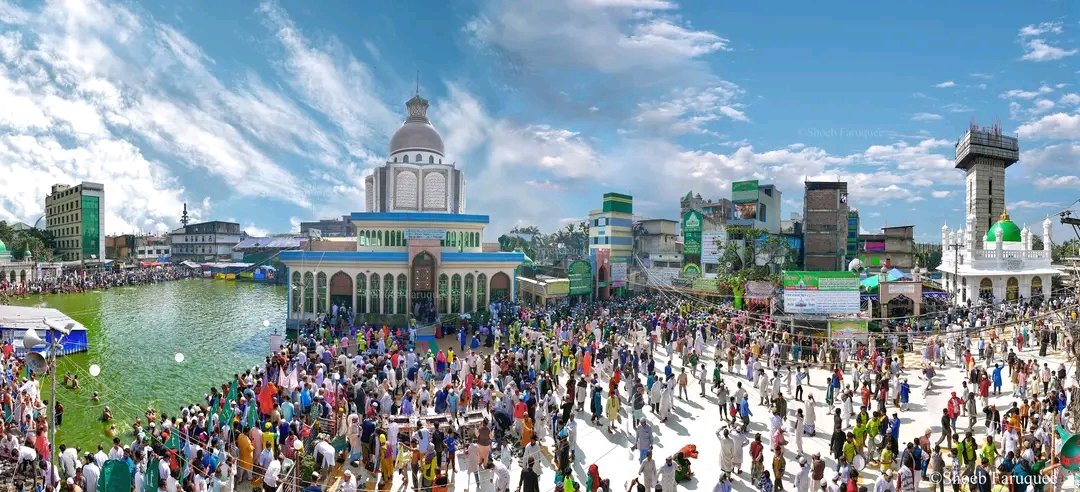 shahabrb_'s tweet photo. This Panorama photograph was taken a few days ago at #MaizbhandarDarbarSharif, where devotees gathered for the 120th Holy #UrsMubarak and the bicentenary of the #Maizbhandar #Tariqa Founder, #GhausulAzam #Hazrat Maulana Syed Ahmed Ullah #Maizbhandari (RA)
#Shrine #Sufism #Islam https://t.co/mbmPtP8ADI